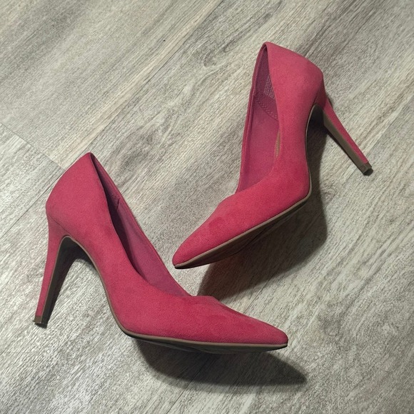 Christian Siriano Pink‎ suede Pointed Toe Stilettos Size 7.5 Wedding Guest - Picture 1 of 5